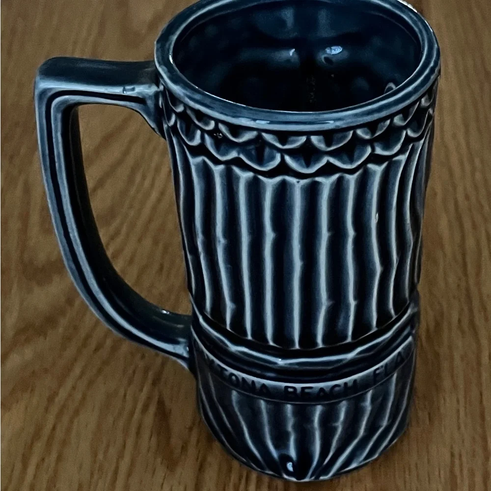 Hawaiian Inn Tiki Mug - Picture 5 of 7